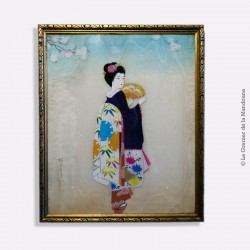 Peinture sur soie (Geisha japonaise) asiatique, Jeune femme en kimono & éventail, antique rare signée et encadrée, cadre ancien