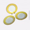 3 assiettes à dessert Digoin & Sarreguemines, marli jaune liseré or. 1920 - 1950