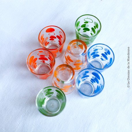 8 verres à liqueur, années 70, motifs bulles, bleu, vert, orange et jaune