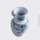 Petit vase en porcelaine Chinoise ancienne, avec signature