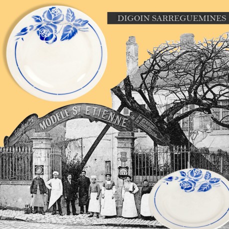 Le Grenier de la Mandoune. Paire d'assiettes plates, Digoin Sarreguemines, modèle St Etienne. French Antique