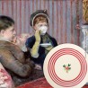Lot de 7 assiettes à dessert Gien France, décor fleuri et lignes rouges. French vintage